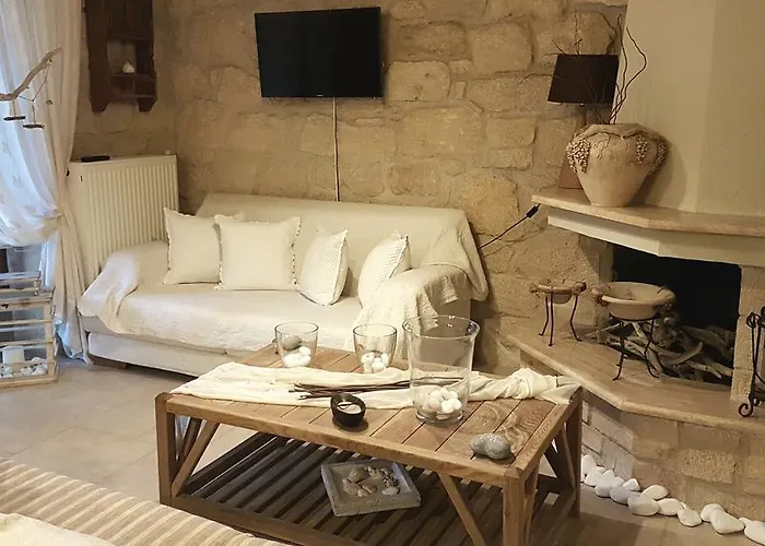 Semesterbostad Oikia I, Luxury Stone House In Elani *