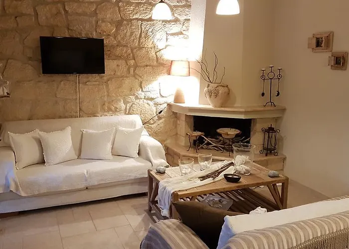 Semesterbostad Oikia I, Luxury Stone House In Elani *