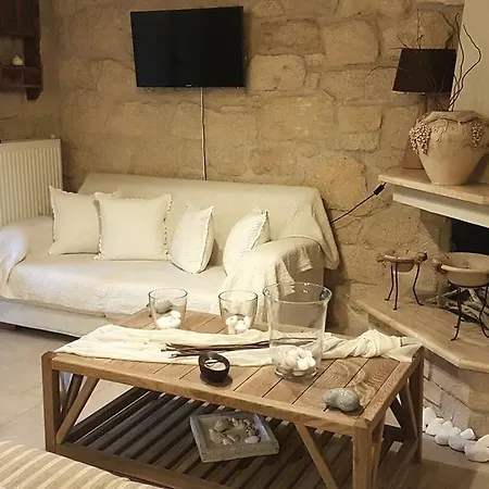 Casa vacanze Oikia I, Luxury Stone House In Elani *